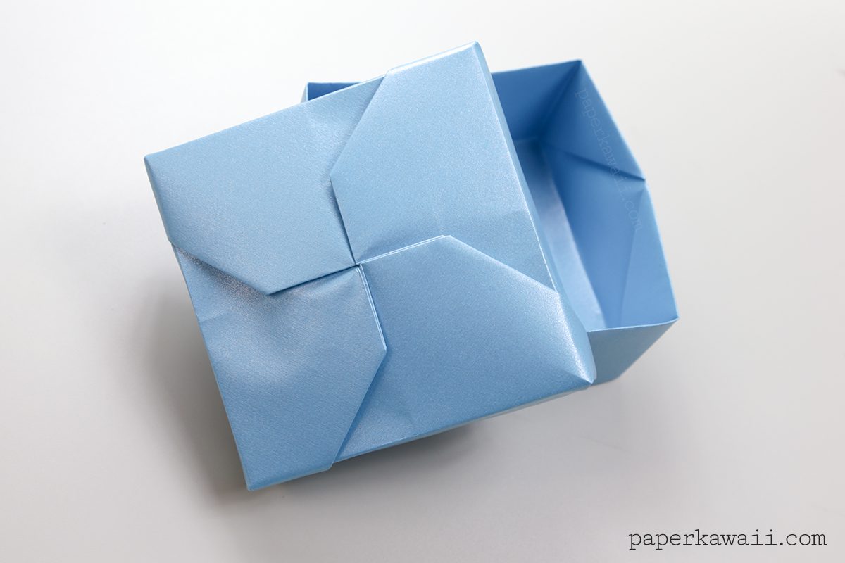 Modular Origami Masu Box Lid - 'Twist' - Paper Kawaii - Learn how to make a modular origami 'twisted' masu box - with the design on the lid ✪ This lid is kind of experimental - I think there are lots of variations one could do with this box :) The 'twist' looks a bit like pinwheel ? - #boxes #craft #gift #boxgift #boxes #howto #instructions #oragami #orgami #origami #origamiinstructions #tutorial #origamis #packaging #paper #boxes #papercraft #paperfolding #paperpackaging #paperbox
