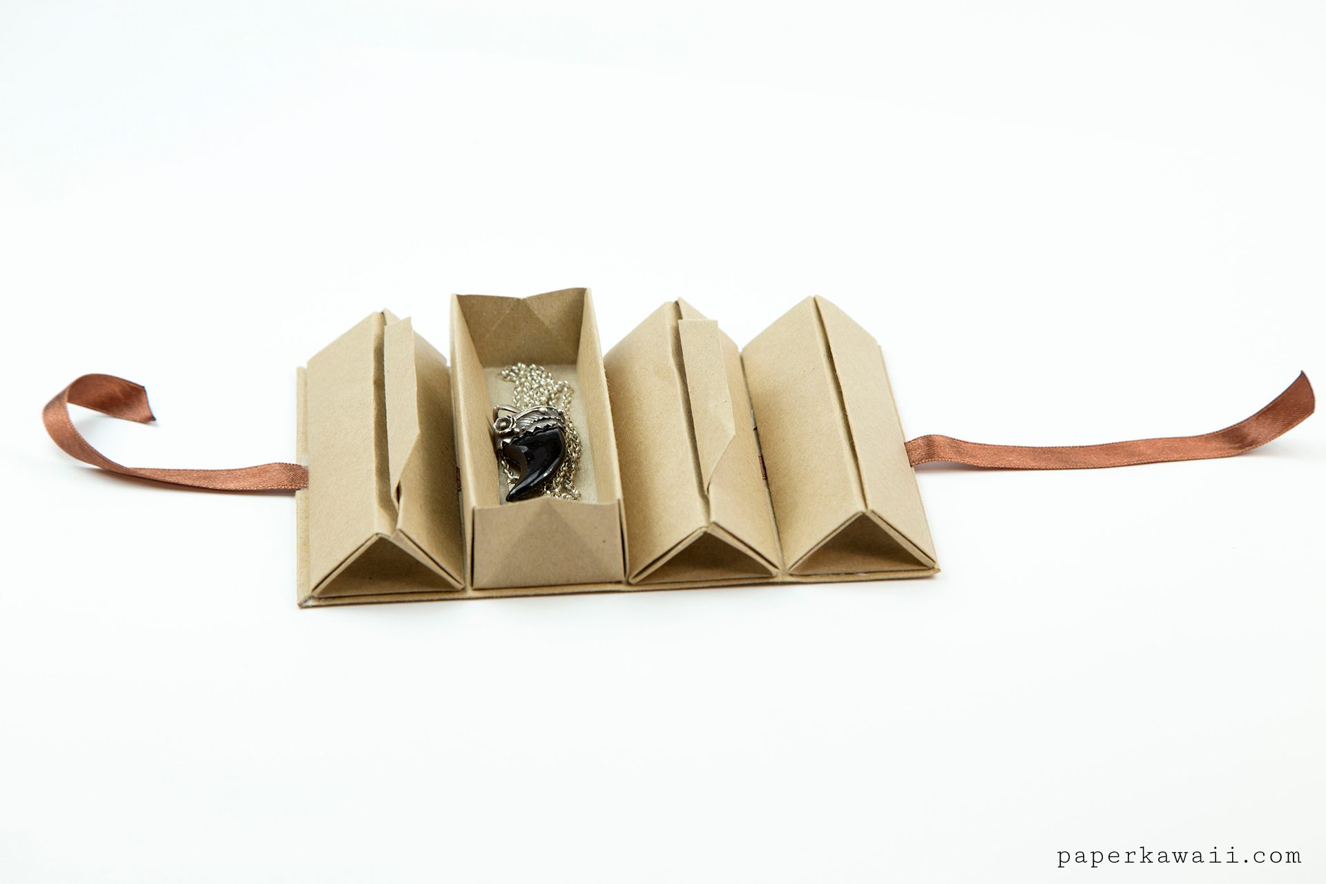 Origami Accordion Box Tutorial - DIY Roll Up Box