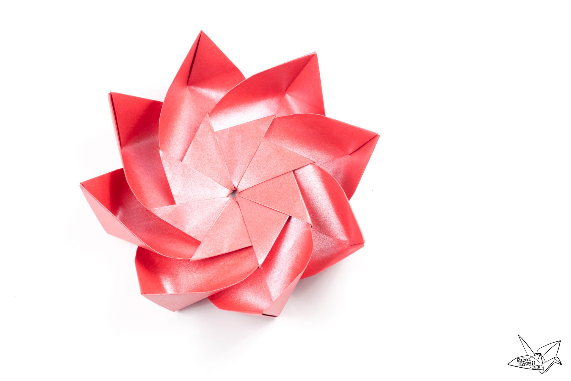 Modular Origami Lotus Flower with 8 Petals - Tutorial