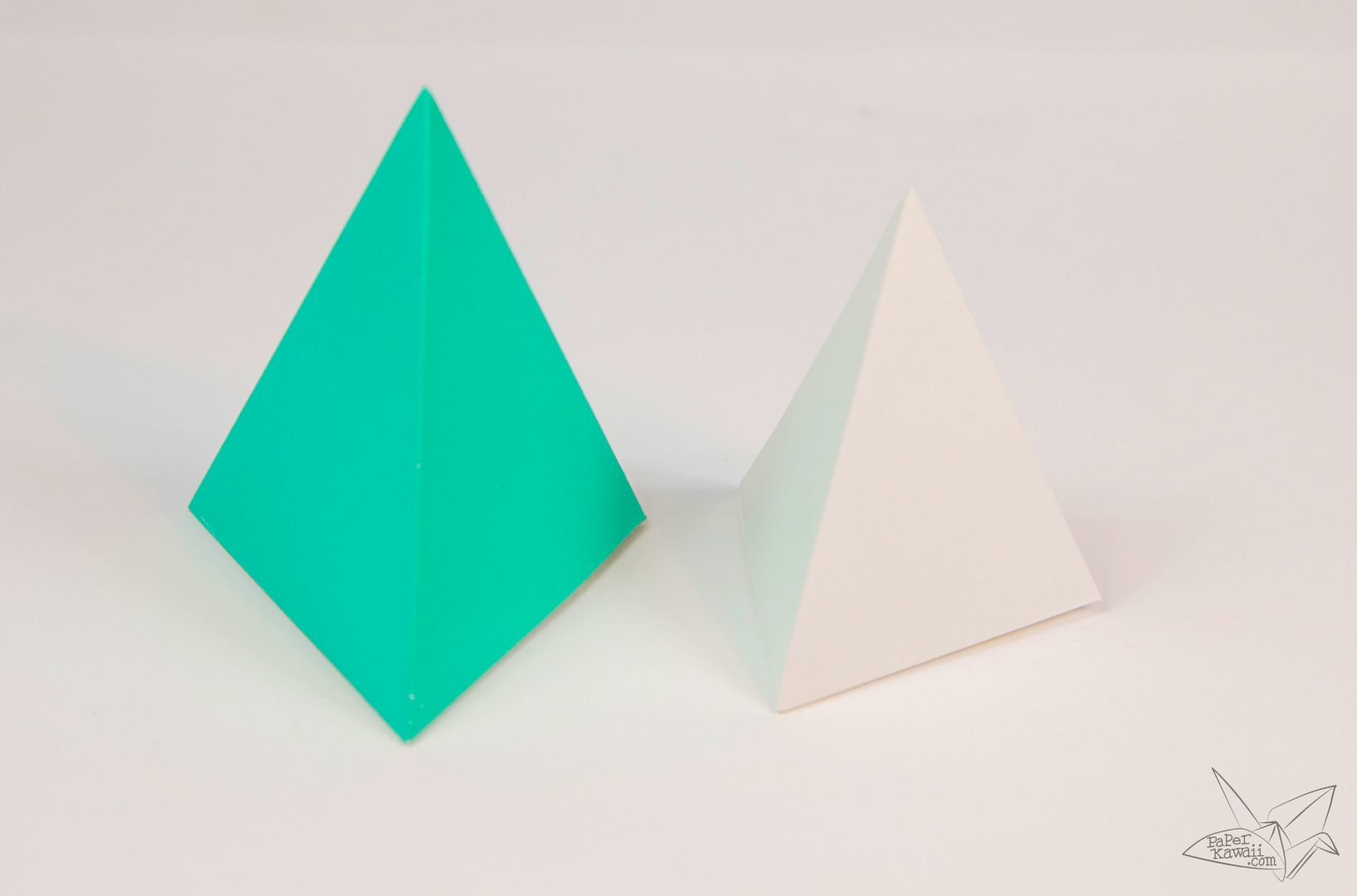 Origami Tetrahedron - 3 Sided Pyramid Tutorial