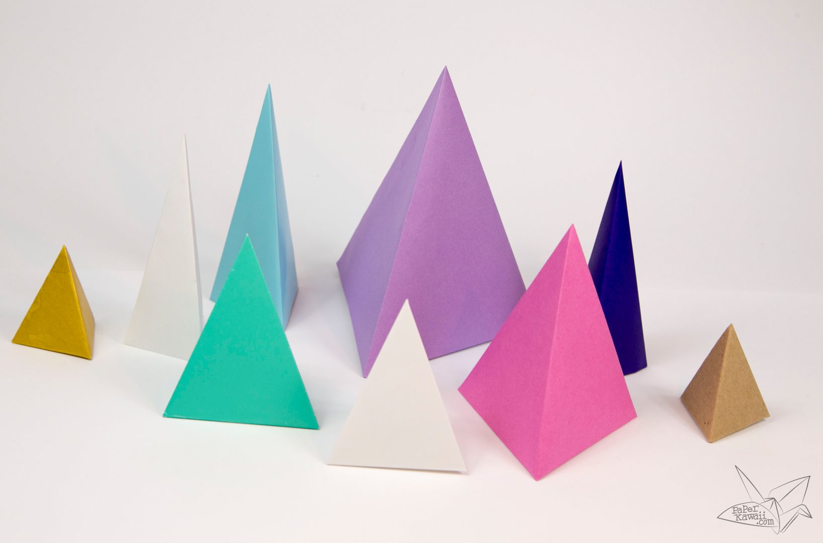 Origami Tetrahedron - 3 Sided Pyramid Tutorial