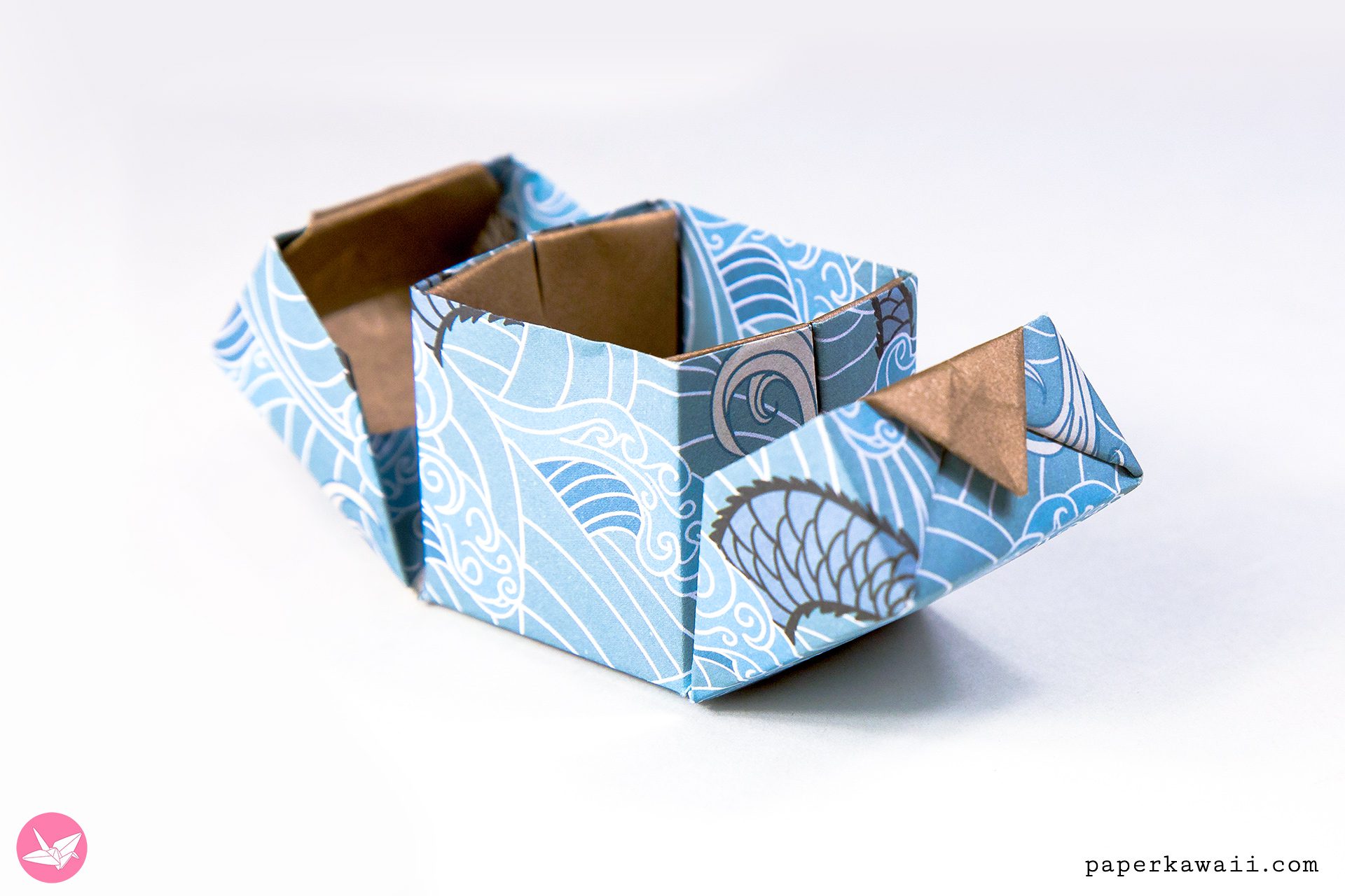 Hinged Origami Gift Box Tutorial Paper Kawaii 01